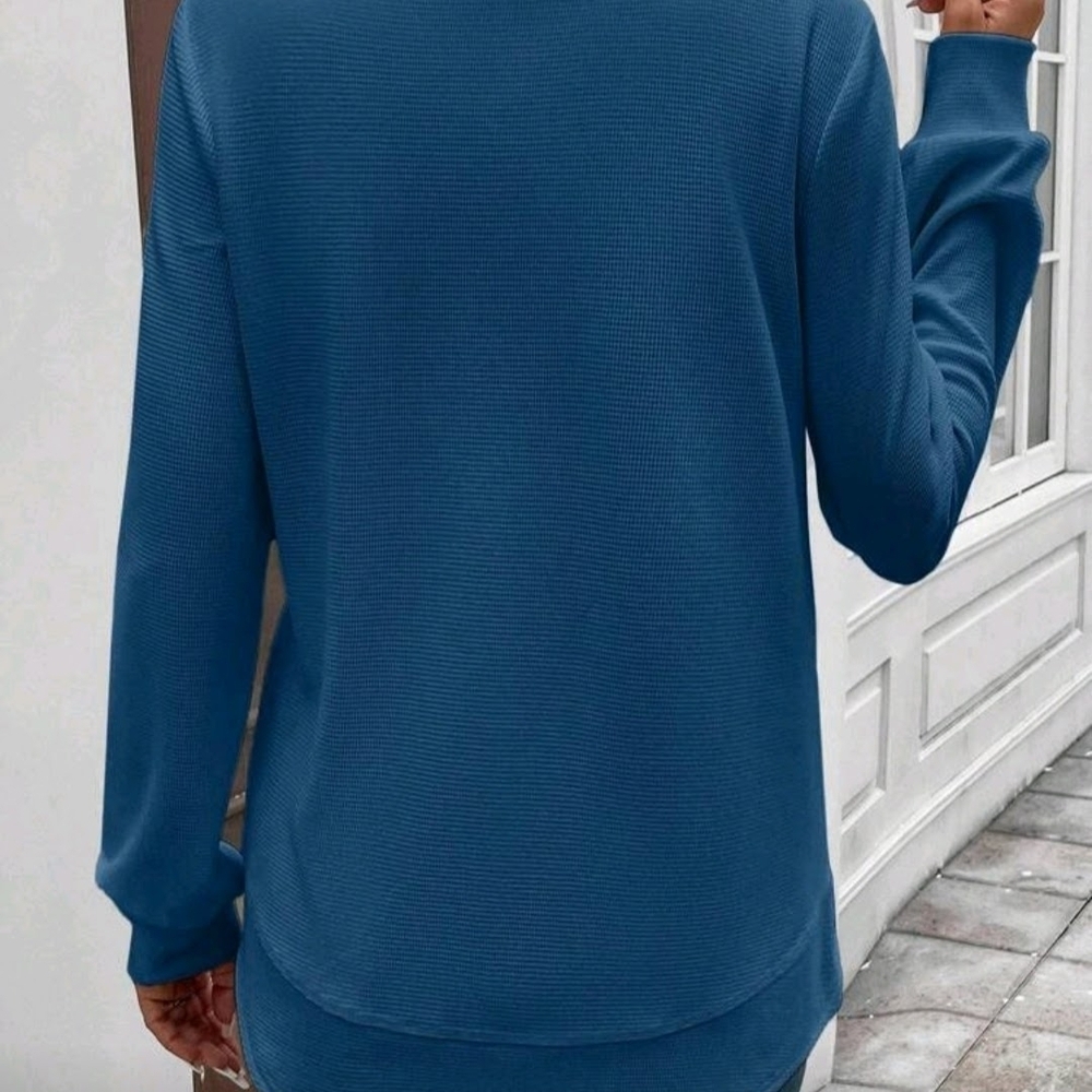 Blue top Sz L - Picture 2 of 2